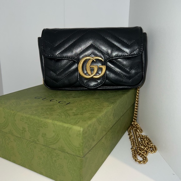 GG Marmont matelassé leather super mini bag - Picture 2 of 5